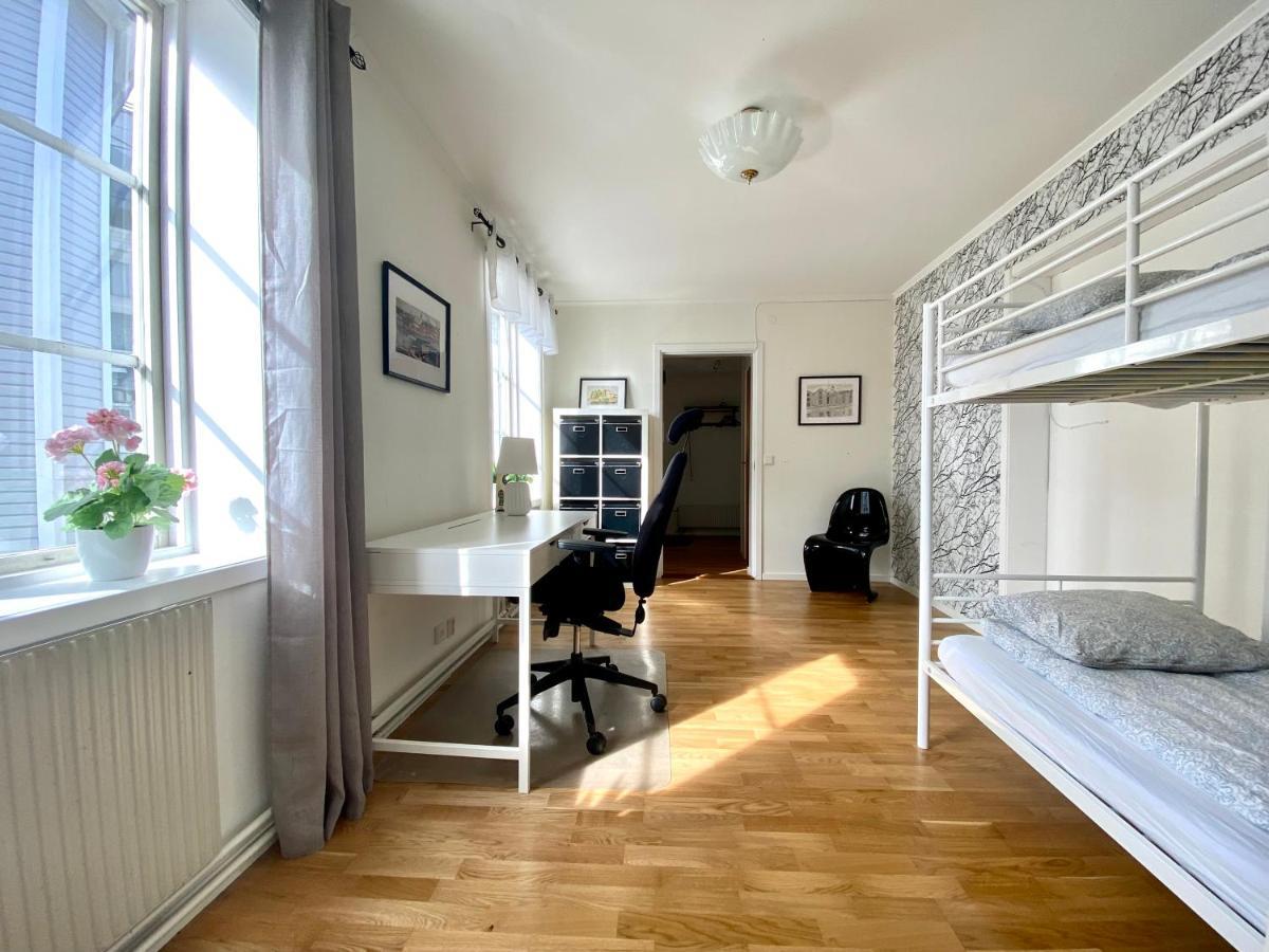 Hernoerum Storgatan - Centrala Laegenheter Härnösand Exterior foto