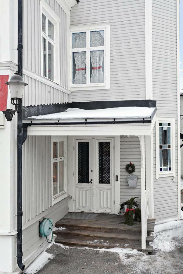 Hernoerum Storgatan - Centrala Laegenheter Härnösand Exterior foto